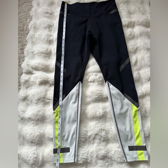 Brooks Women’s Running Carbonite Tight/ Leggings 7/8 Visible In The Dark-M - Picture 15 of 15